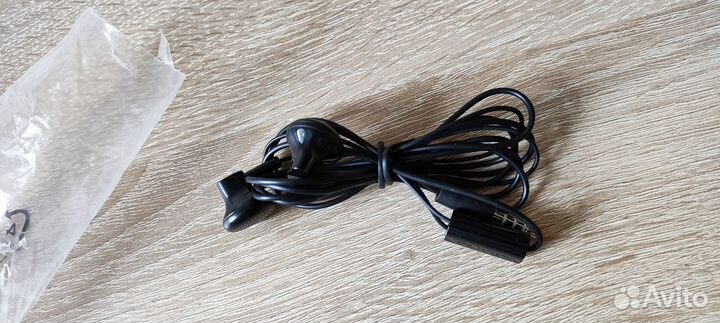Наушники с микрофоном