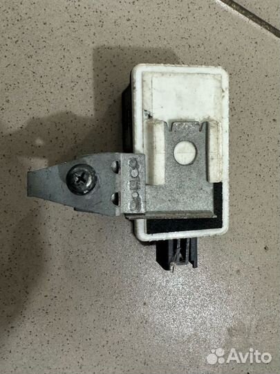 Блок центрального замка Mazda 6 gh df71675rz