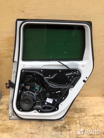 Дверь задняя правая VW Passat B7