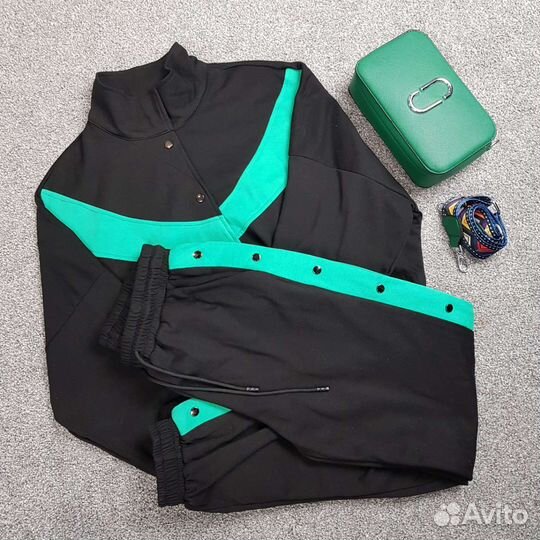 Стильный спортивный костюм Bottega veneta