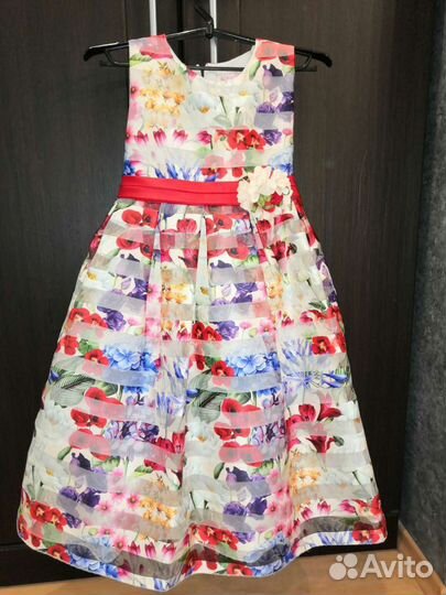 Платье нарядное