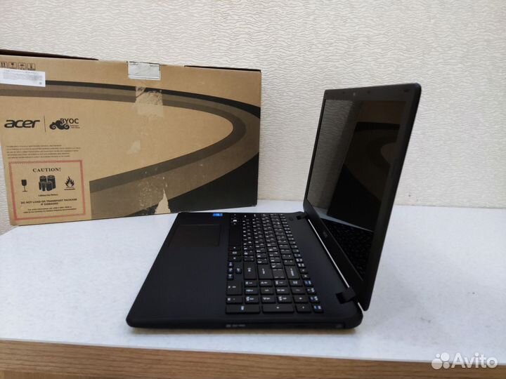 Новый 4х ядерный ноутбук Acer глянец Intel/8GB/SSD