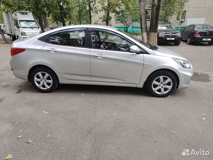 Hyundai Solaris 1.6 AT, 2013, 40 920 км