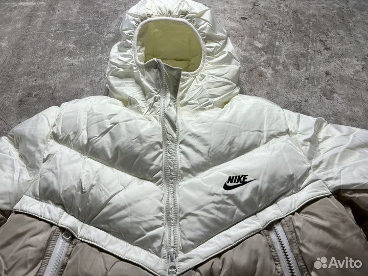 Пуховик Nike windrunner