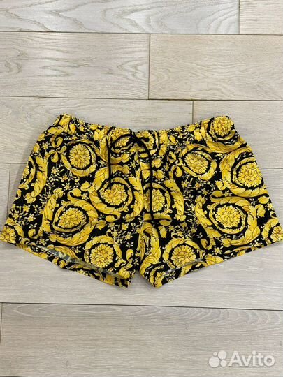 Шорты женские versace. Новые с биркой. Оригинал