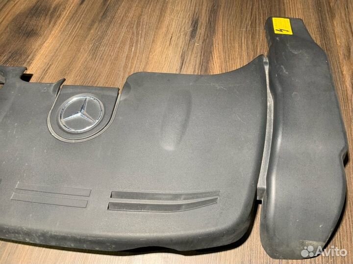 Накладка мотора передняя Mercedes-Benz R-Class