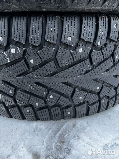 Pirelli Ice Zero 275/45 R20