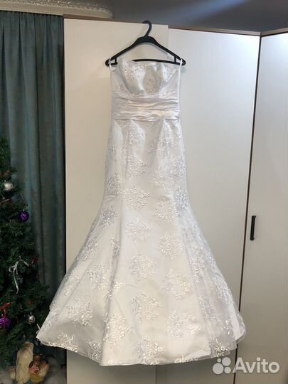 Свадебное платье 44
