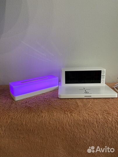 Ночник с часами и безпроводной зарядкой