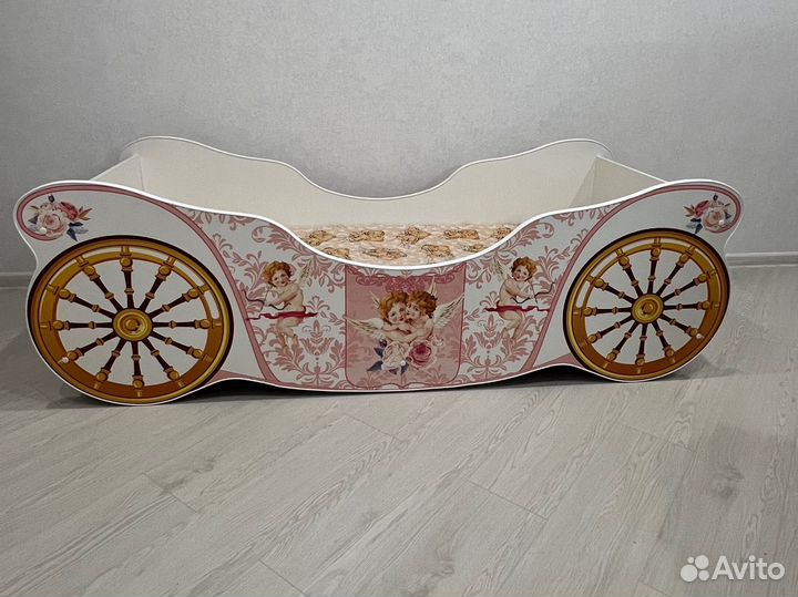 Детская кровать с матрасом