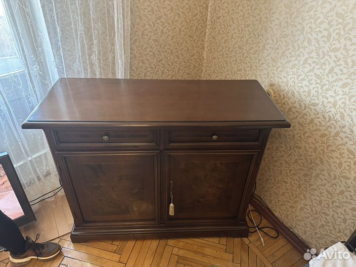 Тумба-комод из массива, Италия