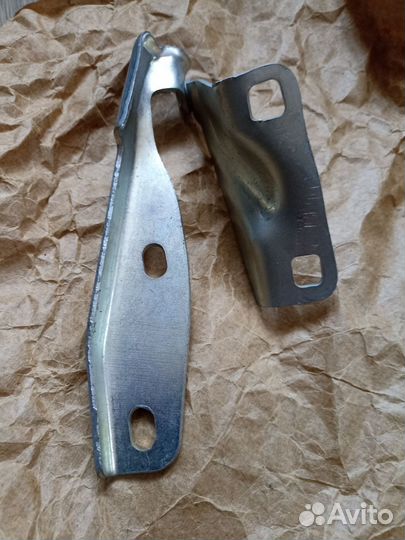 Петля капота правая Лада Granta новая