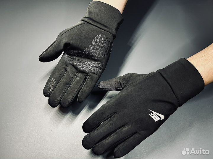 Перчатки Nike