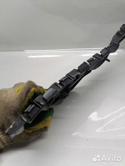 Кронштейн заднего бампера правый ваз (LADA) xray