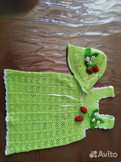 Сарафан вязанный клубничка