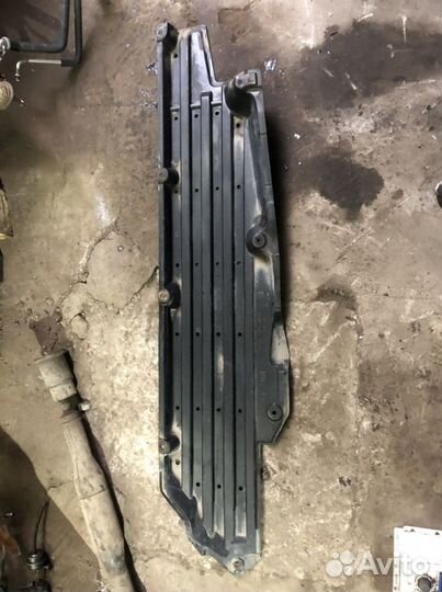 Защита днища правая Мазда Сх9 CX9