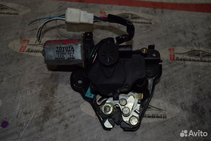 Замок багажника c Lexus GS430 UZS190 3UZ-FE