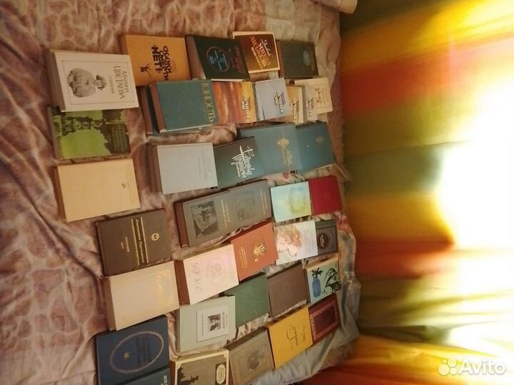 Много разных книг