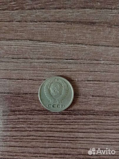 Продам манету