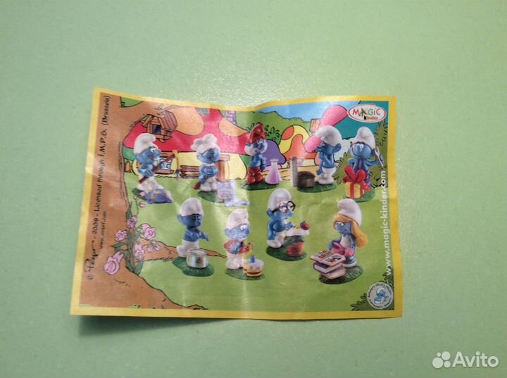 Фигурки смурфиков киндер