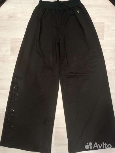 Спортивный костюм женский