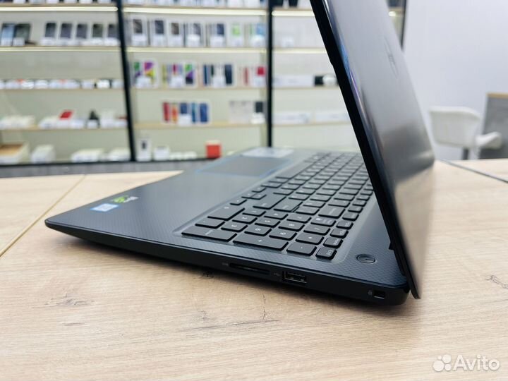 Dell i5-8300H/ geforce GTX1050 4gb