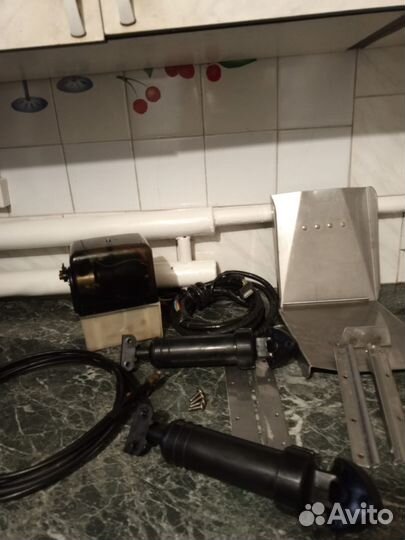 Транцевые плиты Bennett M80