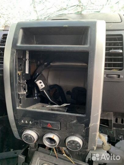 Центральная консоль Nissan X-Trail T31 2010