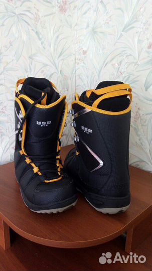 Сноубордические ботинки. Размер 43/27