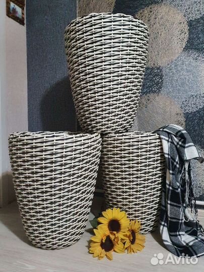 Кашпо из искуственного ротанга