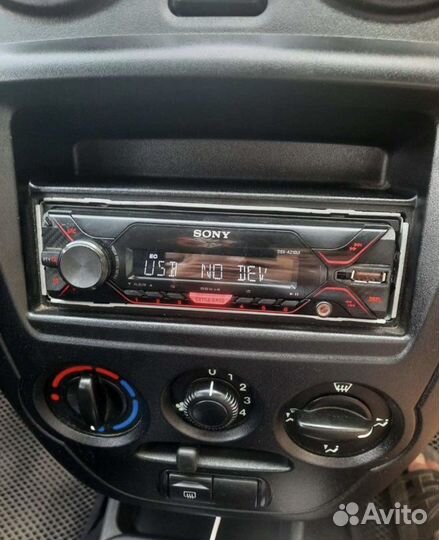 Sony dsx-a210ui
