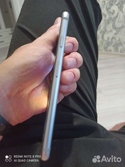 Телефон iPhone 6s