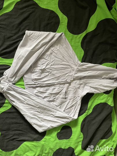 Укороченная кофта на молнии