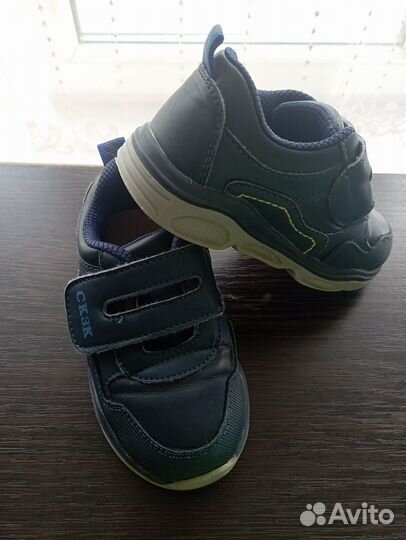 Кроссовки детские 25 размер Сказка