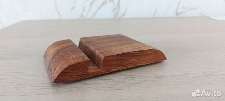 Подставка для телефона. Дуб