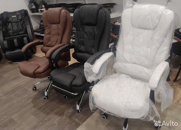 Офисное компьютерное кресло