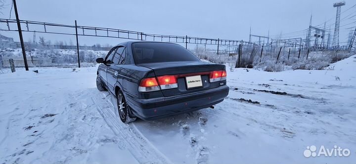 Nissan Sunny 1.5 AT, 2000, 400 000 км