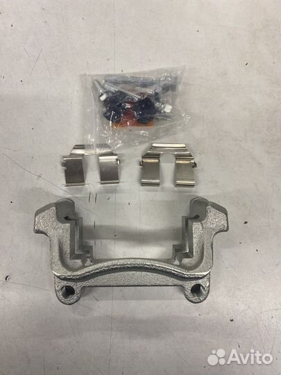 Скоба суппорта VW T4