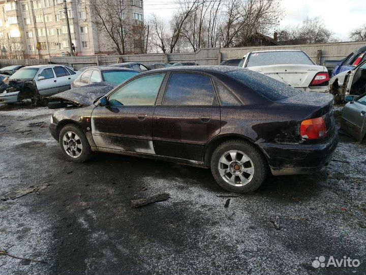 Запчасти б/у на Audi A4 седан 1.6 ADP