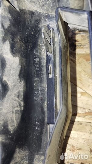 Решетка радиатора Toyota Land Cruiser 200 08-21