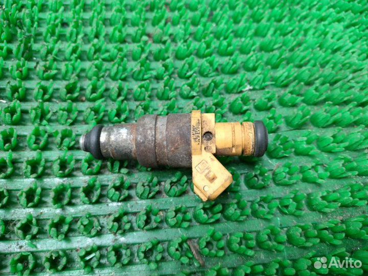Форсунка инжекторная Газ Газель 3302 3302 1999