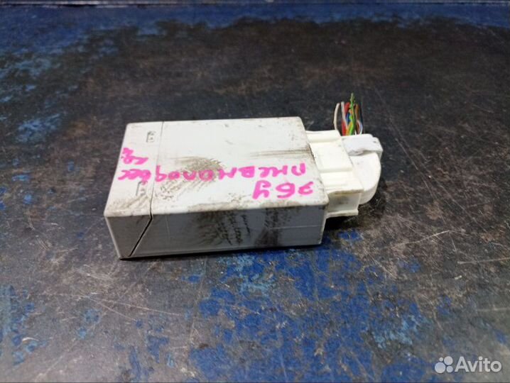 Эбу пневмоподвеской Bmw X5 E70