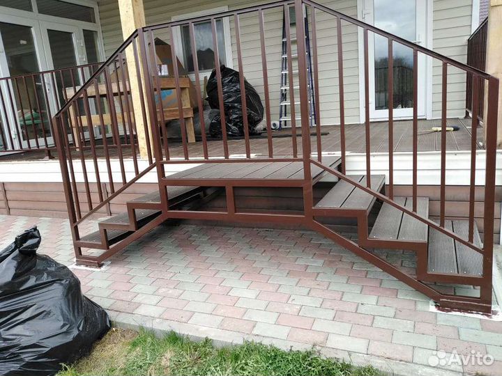 Лестницы из металла