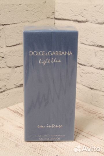 Парфюмерная вода Light Blue Eau Intense Женская