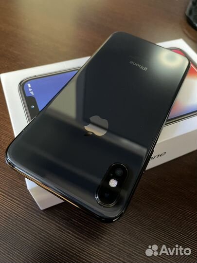 iPhone X, 64 ГБ