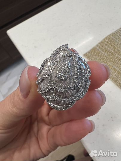 Кольцо белое золото бриллианты