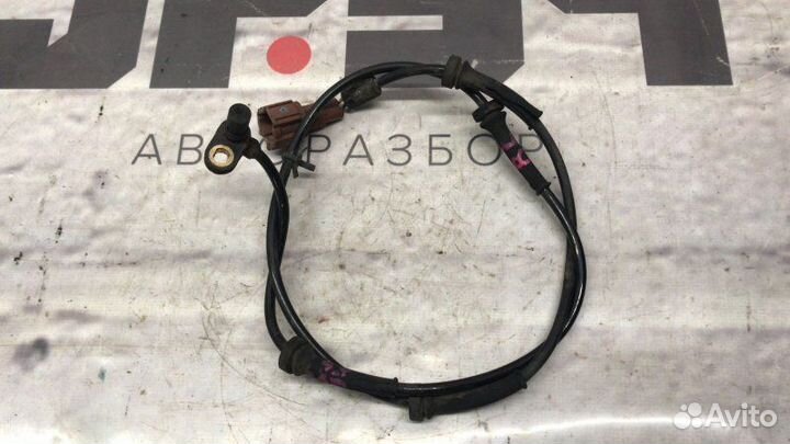 Датчик ABS задний правый Infiniti Qx56 JA60 VK56DE