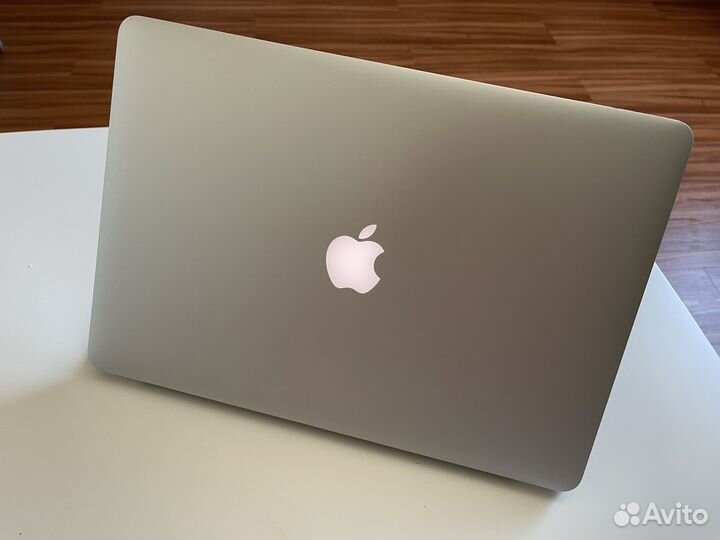 MacBook Pro 15 Retina 2013 (i7, 8GB RAM)