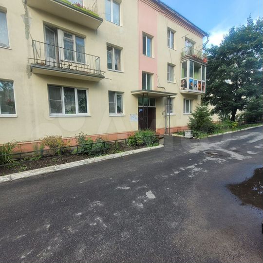 2-к. квартира, 42 м², 2/3 эт.