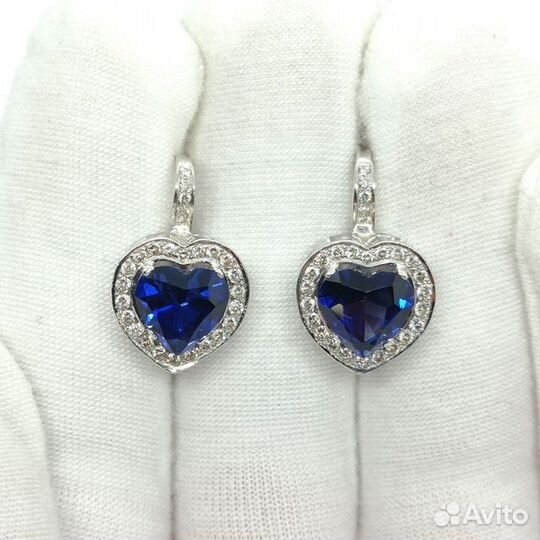 Золотые серьги с камнем